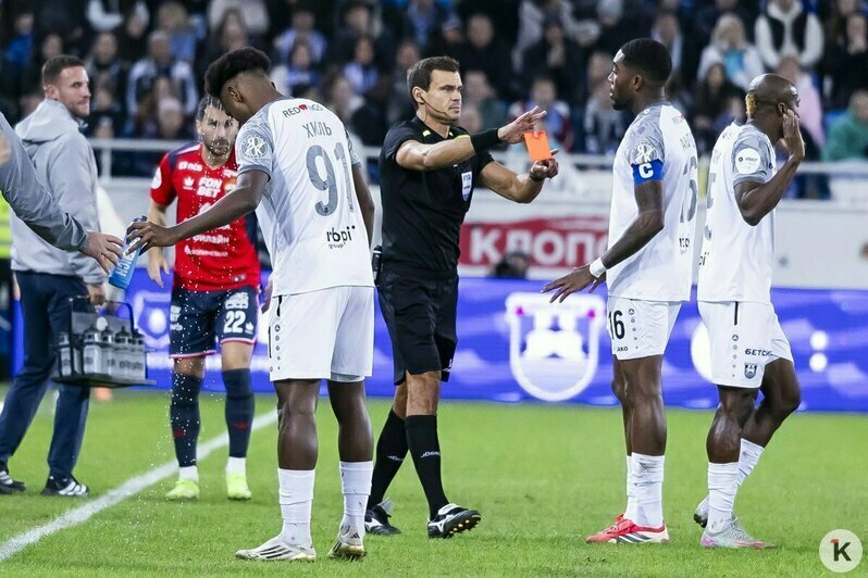 Искры и жесты Талалаева: как футбол едва не стал битвой на Преголе (фоторепортаж) - Новости Калининграда | Фото: Александр Подгорчук / «Клопс»