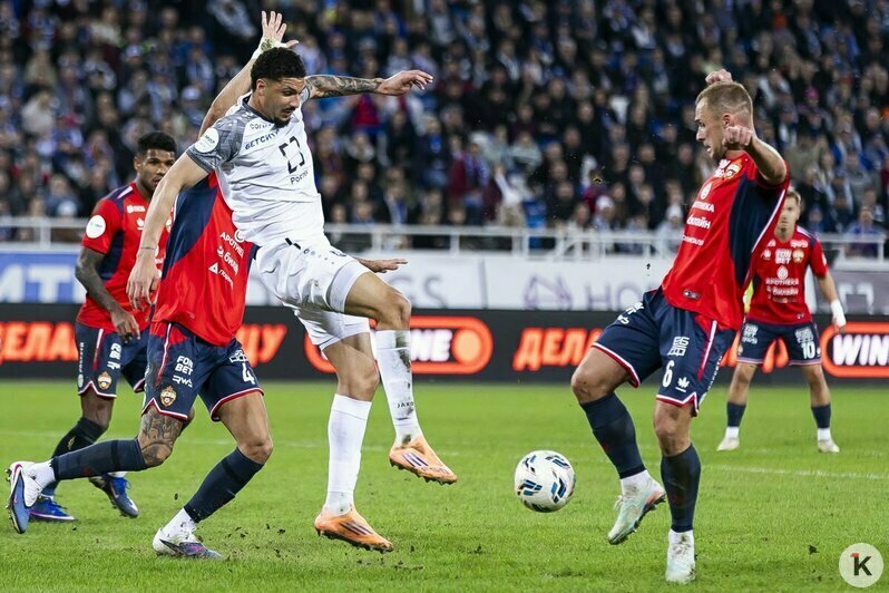 Искры и жесты Талалаева: как футбол едва не стал битвой на Преголе (фоторепортаж) - Новости Калининграда | Фото: Александр Подгорчук / «Клопс»