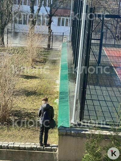 Всё заволокло паром: на территории лицея №23 в Калининграде прорвало трубу (видео) - Новости Калининграда | Фото: очевидец