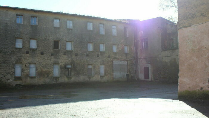 Чистая работа: у стен замка Лабиау в Полесске приведут в порядок реку, в которой скопилось восемь тысяч кубометров ила - Новости Калининграда | Фото: архив «Клопс»