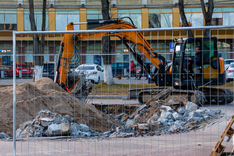 В середине марта работы шли полным ходом | Фото: Маргарита Юркова