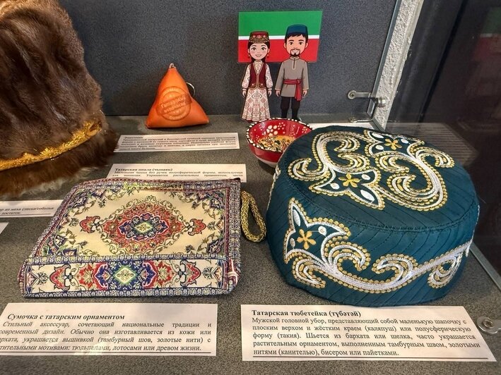 От татар до кабардинцев: в старинном замке под Калининградом открылась выставка, посвящённая культуре 12 народов России - Новости Калининграда | Фото: музей «Вальдавский замок»