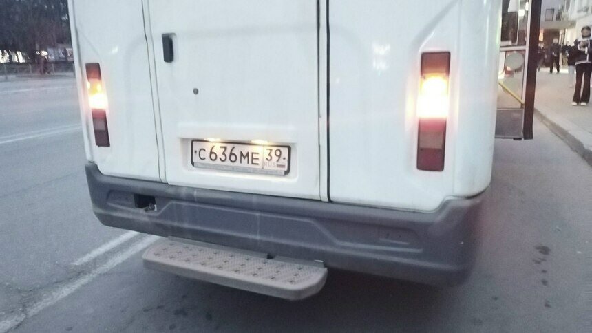 В Калининграде пассажиры маршрутки №87 пожаловались на «странного» водителя, а другие заступились за него (видео) - Новости Калининграда | Фото читателя