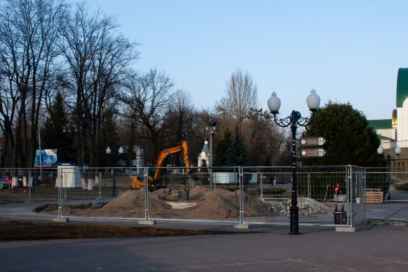 В середине марта работы шли полным ходом | Фото: Маргарита Юркова