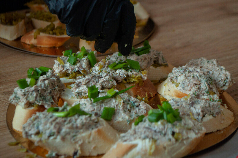 Завершился праздник большой дегустацией. | Фото: Ксения Андреева