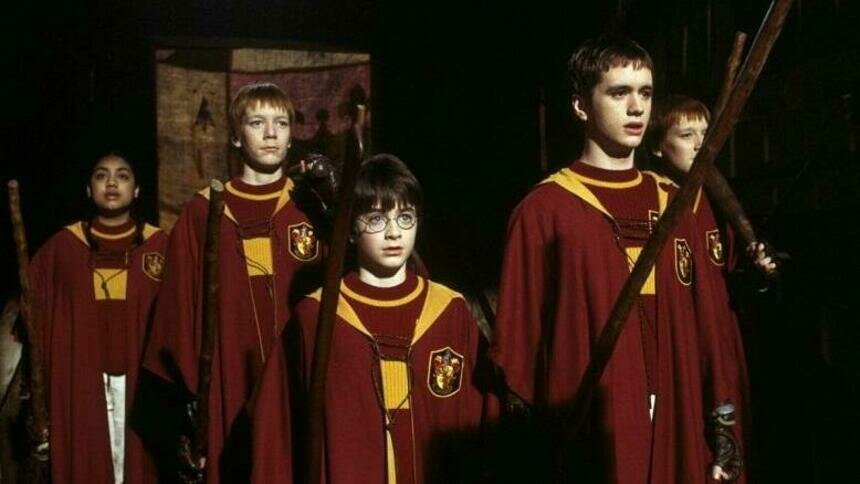 58 знакомых композиций: в Калининграде покажут первый фильм о Гарри Поттере в сопровождении симфонического оркестра - Новости Калининграда | Кадр из фильма «Гарри Поттер и философский камень»