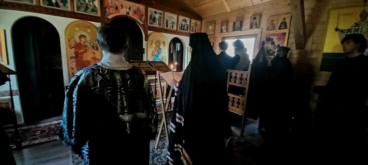 На Бальге постригли в иноки первого послушника области мужского скита (фото) - Новости Калининграда | Фото: епархия Калининграда