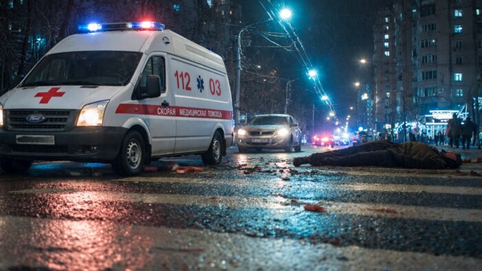 «Страшнее смерти сына уже ничего не будет»: мать убитого на Рассветной 34-летнего калининградца рассказала о трагедии    - Новости Калининграда | Иллюстрация: Алиса Игонина / Midjourney