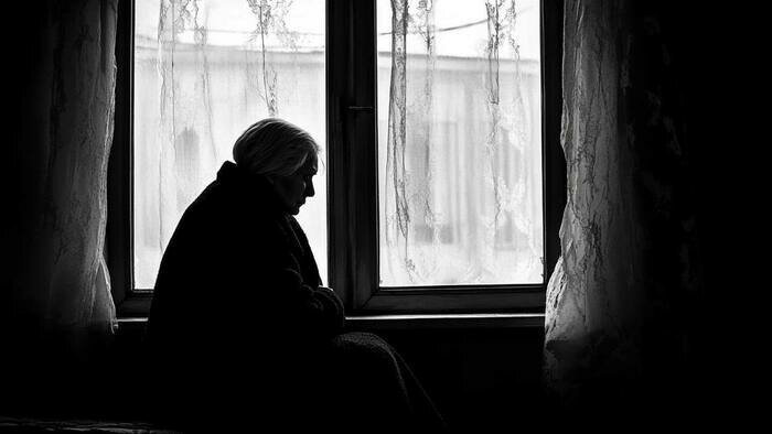 «Страшнее смерти сына уже ничего не будет»: мать убитого на Рассветной 34-летнего калининградца рассказала о трагедии    - Новости Калининграда | Иллюстрация: Ксения Александрова / Midjourney