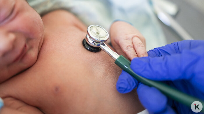 «Инструкции к ребёнку нет»: калининградский неонатолог — о первых минутах жизни и мифах о младенчестве (фото)   - Новости Калининграда | Фото: Александр Подгорчук / «Клопс»