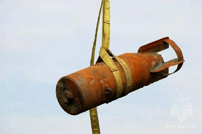 В Калининградской области уничтожили шесть авиабомб времён войны (фото) - Новости Калининграда | Фото: МЧС региона
