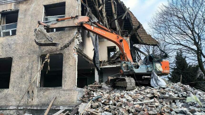 В Калининграде начинают судить директора стройфирмы по обвинению в гибели экскаваторщика на Тенистой аллее  - Новости Калининграда | СУ СК России по Калининградской области 