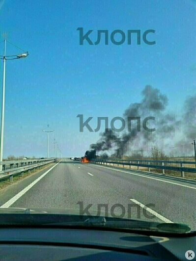 Ушедшая под землю парковка в Балтийске и пылающий автомобиль: 5 событий, которые обсуждали в выходные   - Новости Калининграда | Фото: очевидец