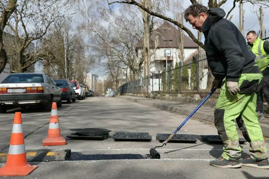 Установка «лежачих полицейских» помогает существенно повысить безопасность движения | Фото: соцсети Елены Дятловой