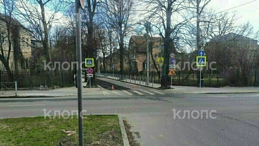 «Это настоящее свинство!»: из-за ремонта дороги автобусы без предупреждения перестали заезжать к Детской областной больнице   - Новости Калининграда | Фото: очевидец