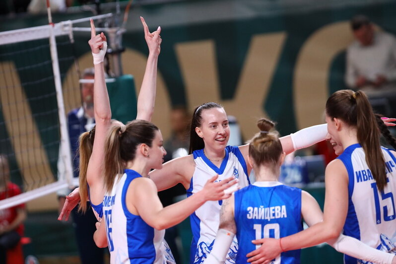 Моменты игры. | Фото: ВК «Локомотив»