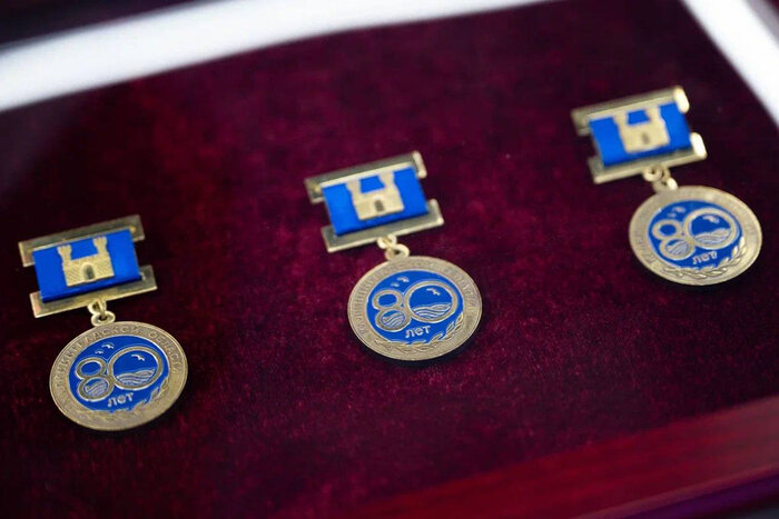 К юбилею сделали памятные медали | Фото: правительство Калининградской области