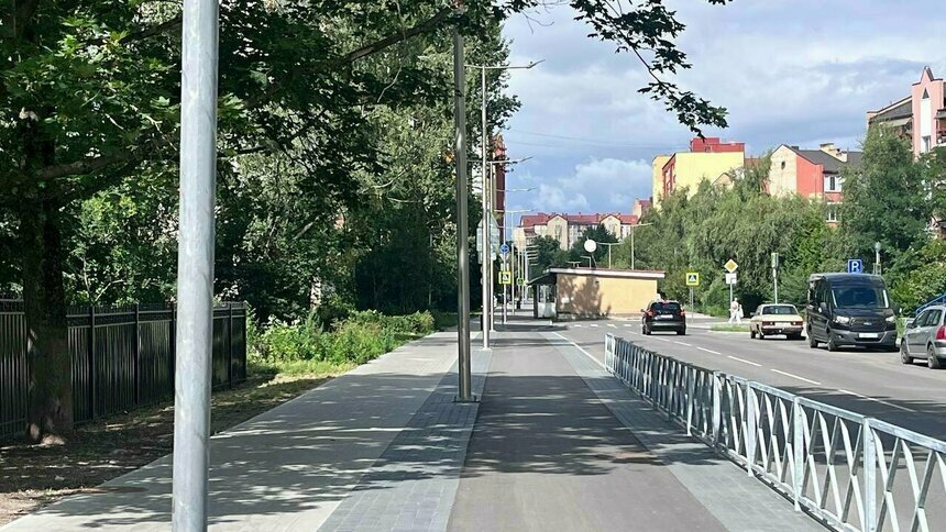 В Калининграде бесхозный магазин, захвативший часть дороги, стал пристанищем пьяниц и наркоманов (видео) - Новости Калининграда | Фото: архив «Клопс»