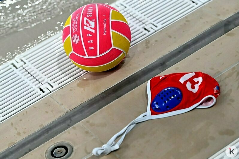 Бассейн кипел: в Калининграде впервые разыграли Суперкубок России по водному поло (фоторепортаж) - Новости Калининграда | Фото: Александр Подгорчук / «Клопс»