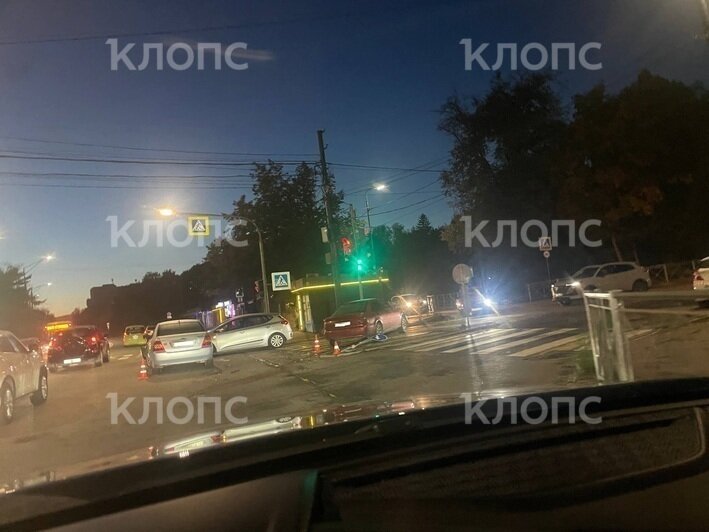6 аварий и массовый завал: Калининград во вторник вечером встал в 8-балльных пробках - Новости Калининграда