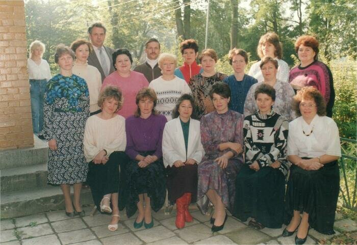 Коллектив учителей Мозырьской средней школы в 1994 году | Фото: архив Мозырьской средней школой