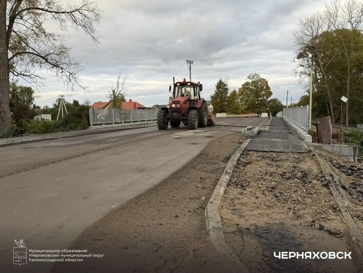 В ноябре в Черняховске после ремонта откроют одну из центральных улиц и важный для автомобилистов мост - Новости Калининграда | Фото: страница главы Черняховского муниципального округа Виктора Вобликова / «ВКонтакте»