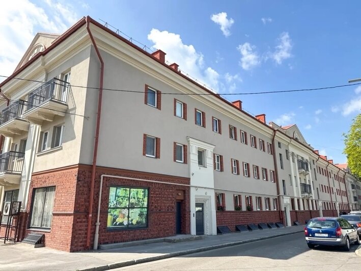 В Калининграде отремонтировали дом, где функционализм 1920-х соединился со сталинской архитектурой (фото) - Новости Калининграда | Фото: страница губернатора Калининградской области Алексея Беспрозванных / «ВКонтакте»