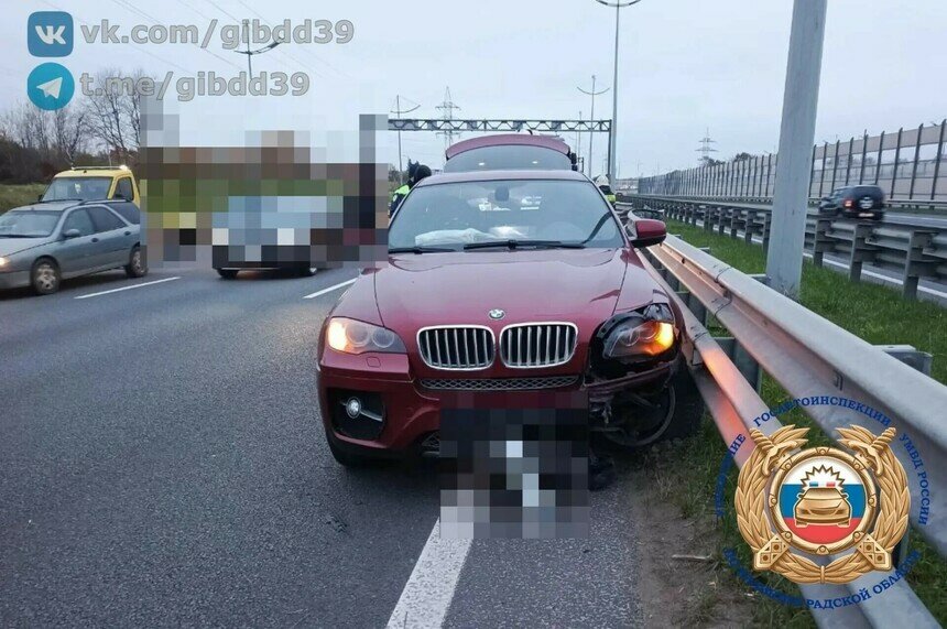 На окружной легковушка врезалась в отбойник, пострадал четырёхмесячный ребёнок - Новости Калининграда | Фото: сообщество Госавтоинспекции Калининградской области / «ВКонтакте»